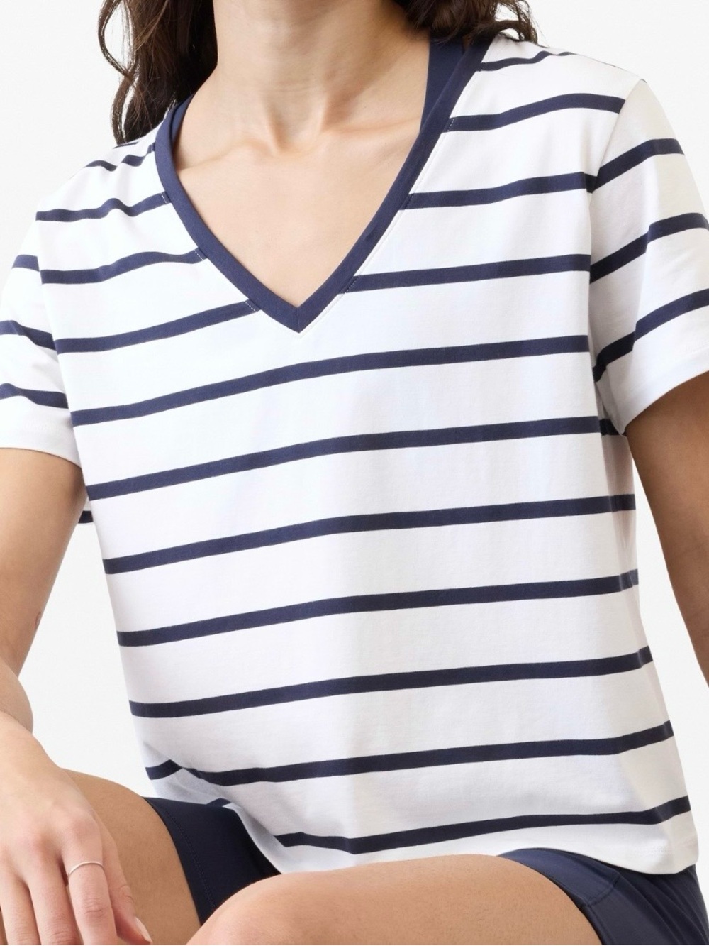 NWT Athleta Essential V-Neck Tee